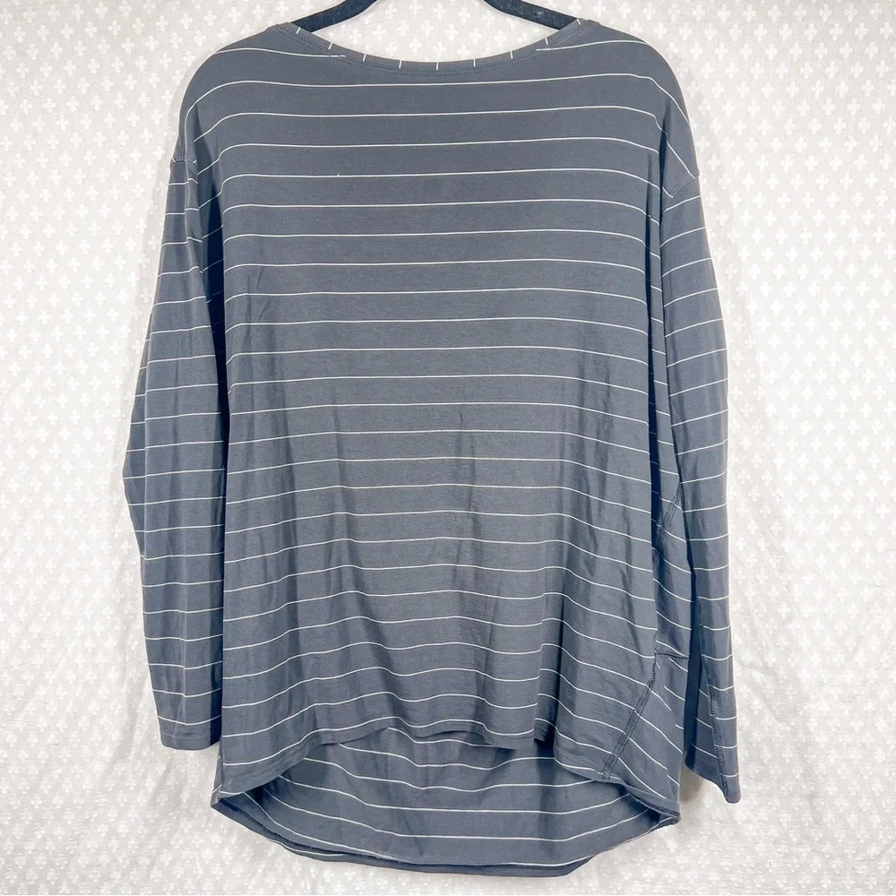 Lululemon‎ Dark Grey White Striped Long Sleeve Top